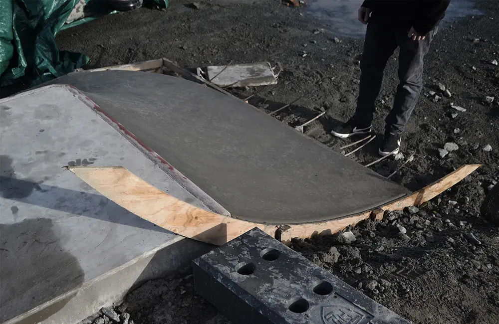 Konstruerande av skatepark.