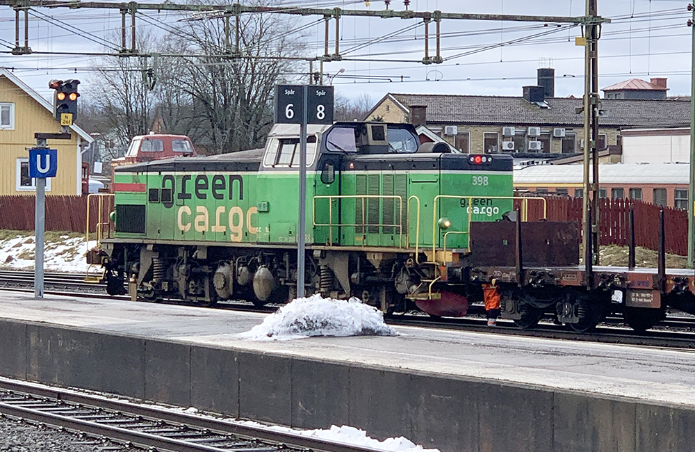 Tåget från Green Cargo som min klasskamrat Mattias infoåker med och som stannat för att växla vagnar.