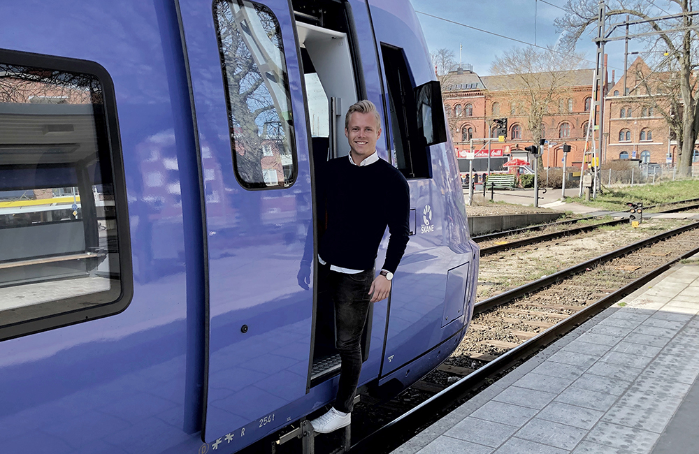 Olof Bertilsson vid ett tåg.