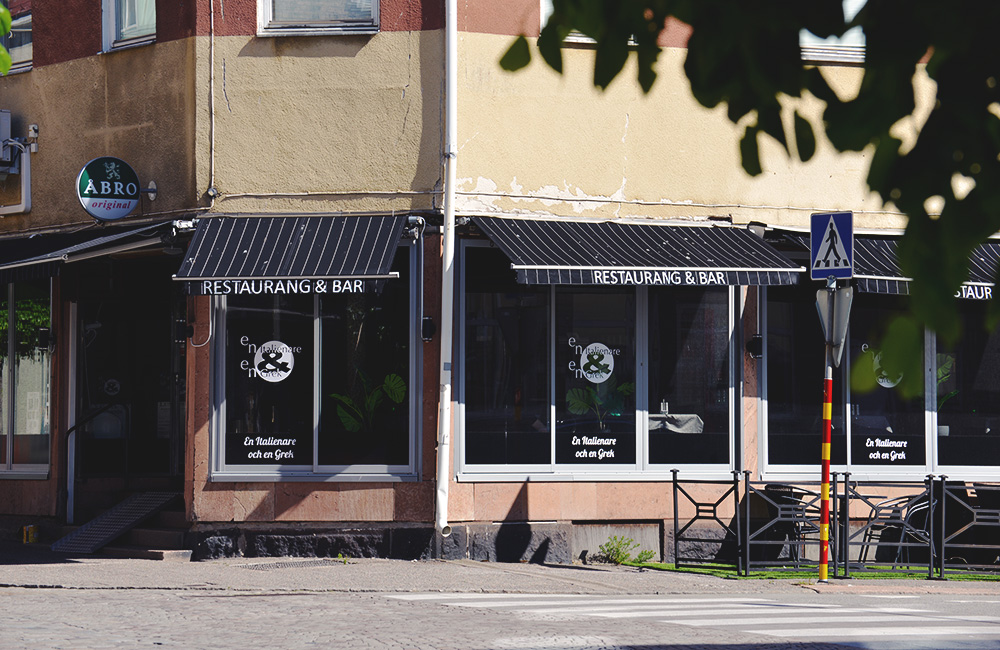 Fasaden på restaurangen En italienare och en grek i Nässjö