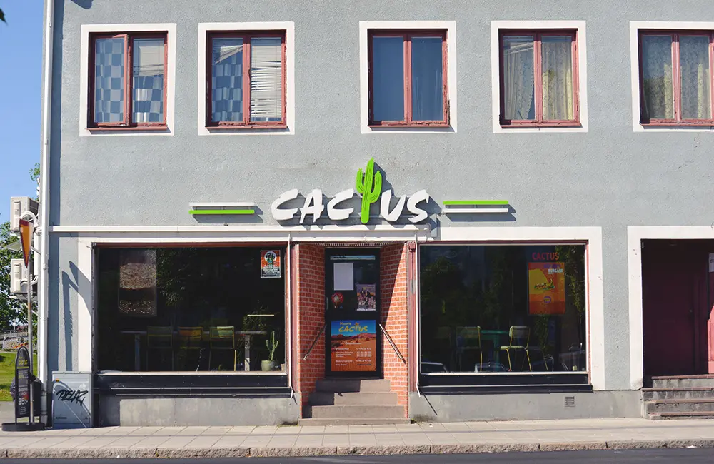 Ingången till pizzeria Cactus.