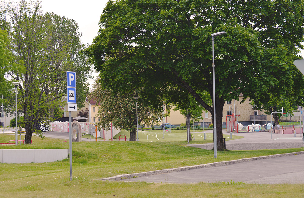 Ställplats för husvagn och husbil vid aktivitetsområdet i Nässjö